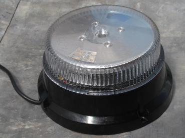 LED Rundumkennleuchte mit Magnetfuß 10- 24 Volt